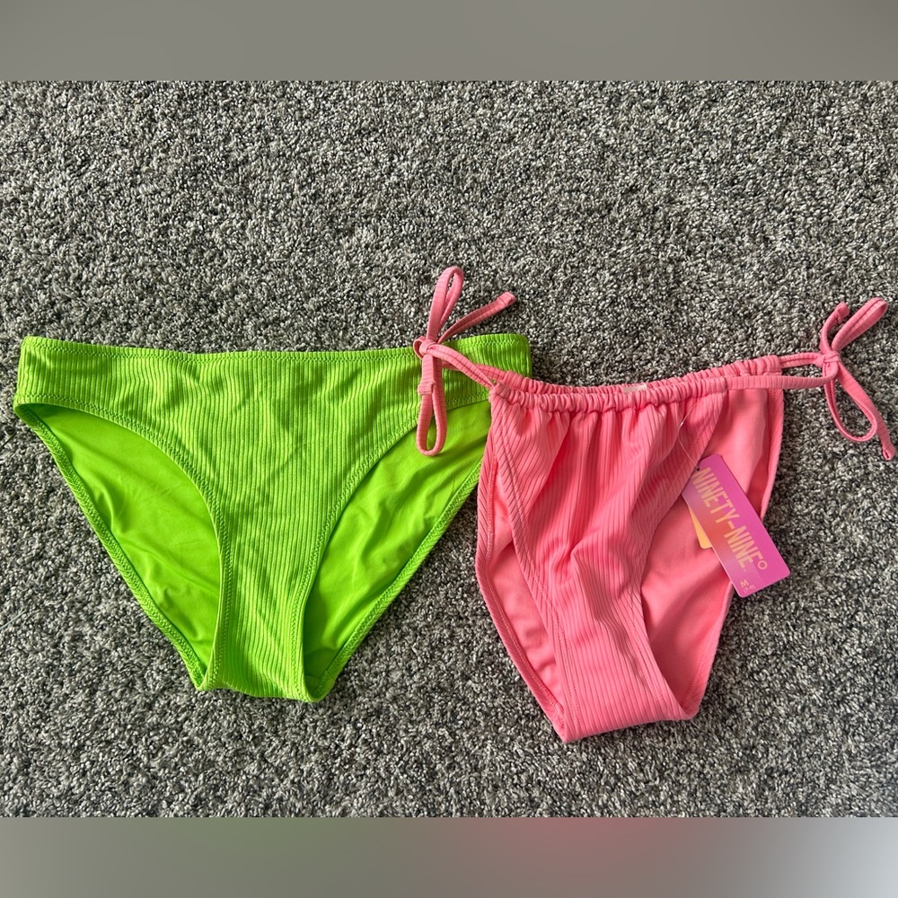 Set of two bikini bottoms